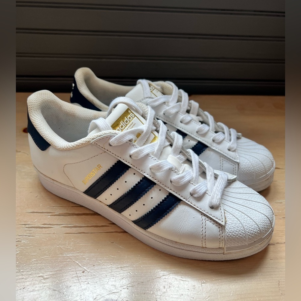 white/gold tongue Adidas Originals Superstar Sneakers Women Size 5.5